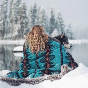 SpiritHoods Gray Wolf Faux Fur Throw